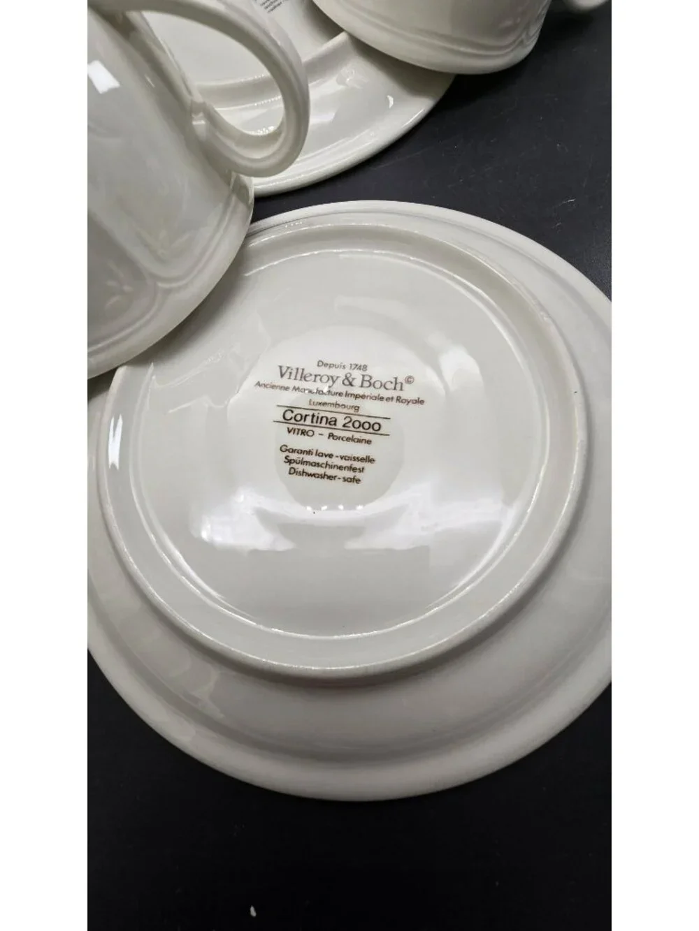 Villeroy & Boch Cortina 2000 Cream Porcelain Cups & Saucers Set DH3001